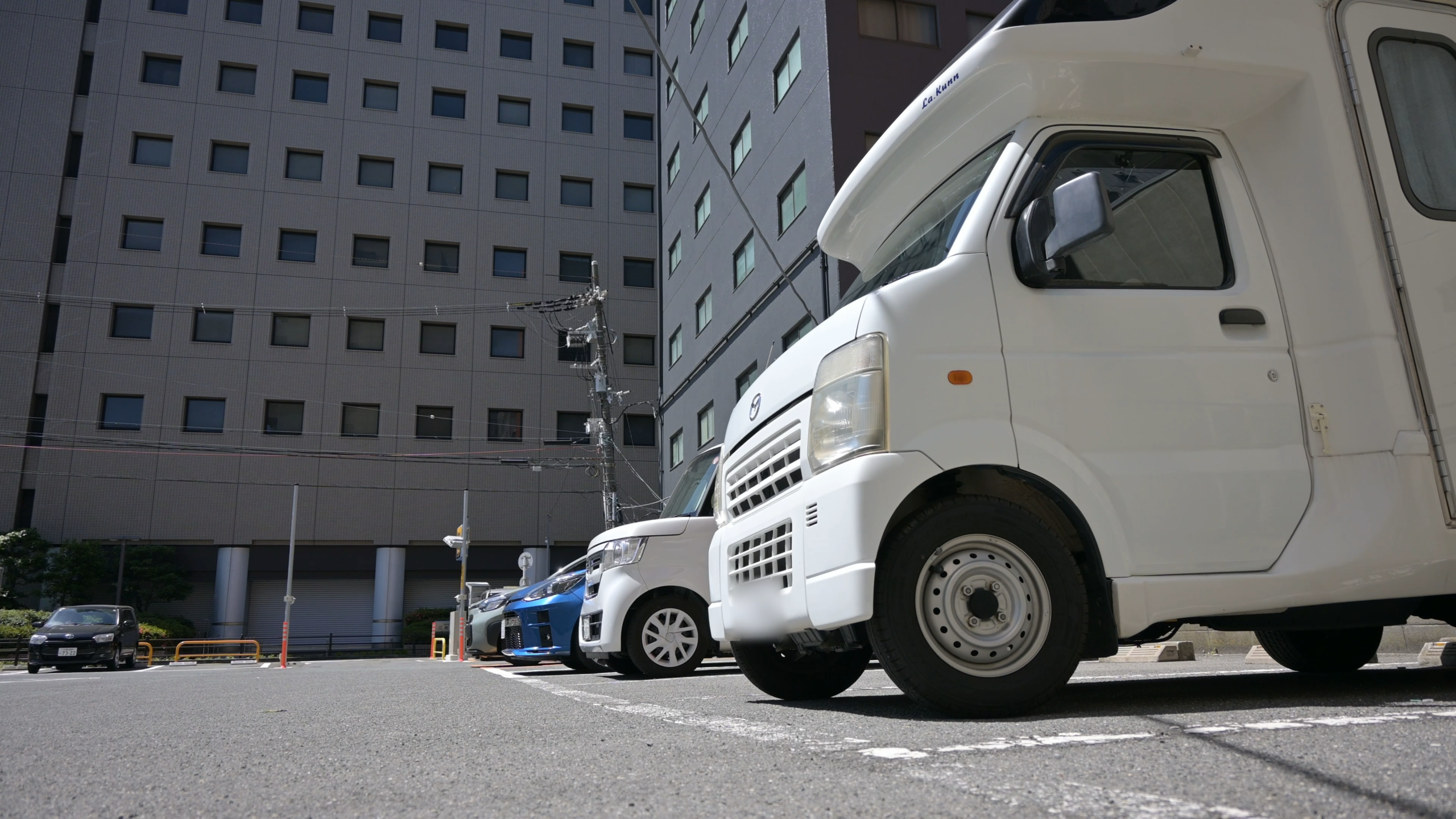 一週間車上生活を終えた軽キャンピングカー・ラクーン